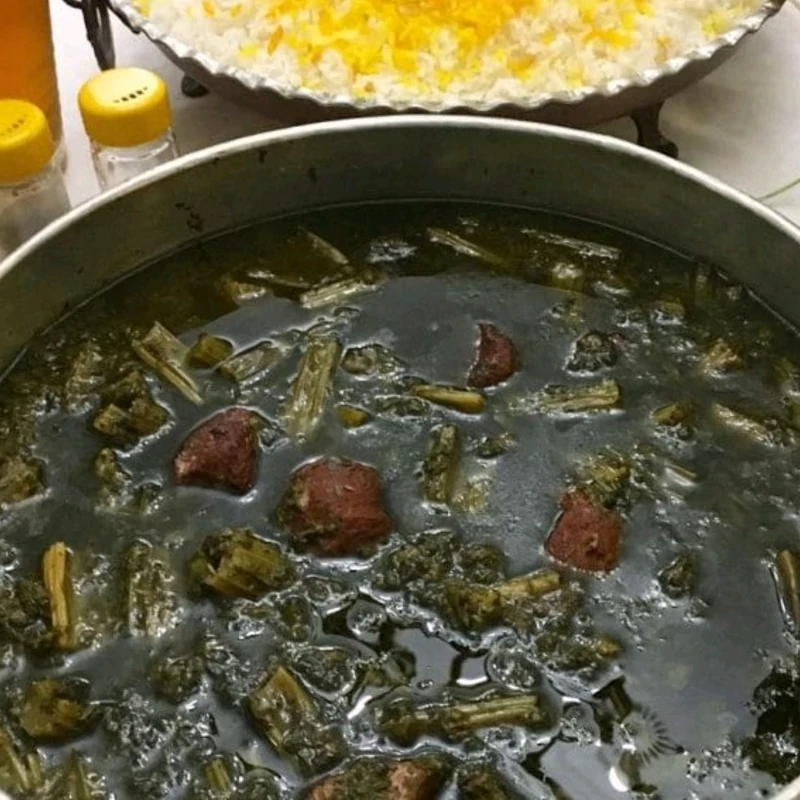 سبزی خشک وچاشنی وادویه مخصوص خورشت کرفس،100 گرمی، گیلان.رشت