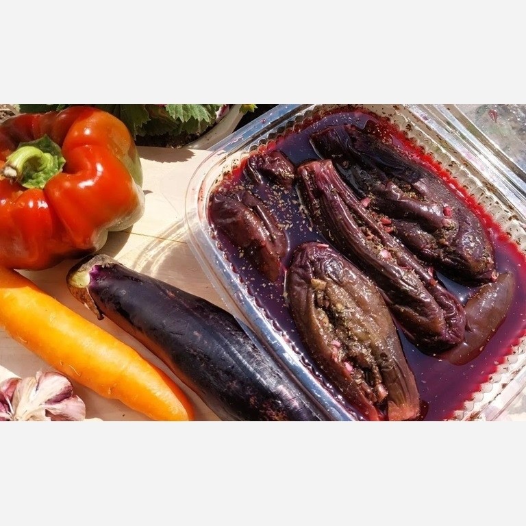 ترشی بادمجان شکم پروآب اناروگلپر،یک کیلویی،گیلان.رشت