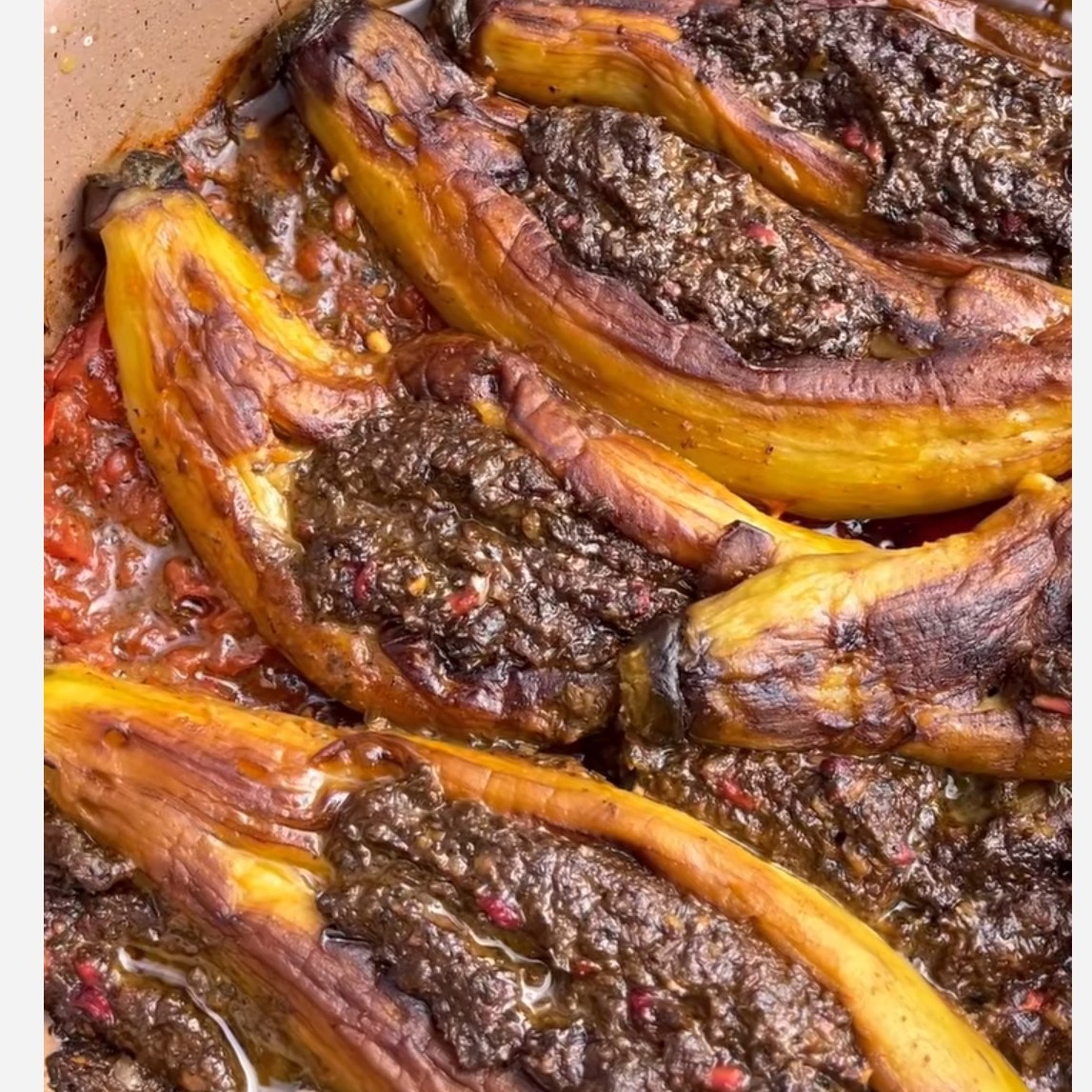 سبزی بادمجان شکم پرکامل(سبزی،رب انار،گردو،ادویه وچاشنی)،500 گرمی گیلان.رشت
