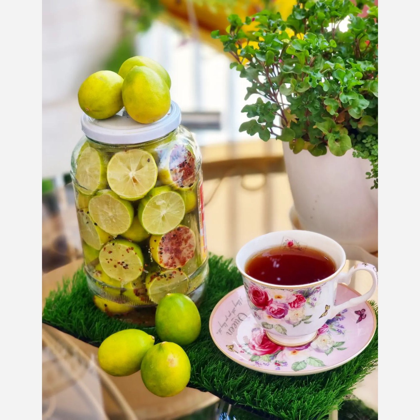 ترشی لیموی معطر شمال،بدون تلخی،1000گرمی،گیلان.رشت