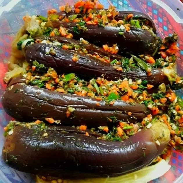 ترشی بادمجان شکم پر مجلسی ،شیک وعالی،1000گرمی،گیلان.رشت