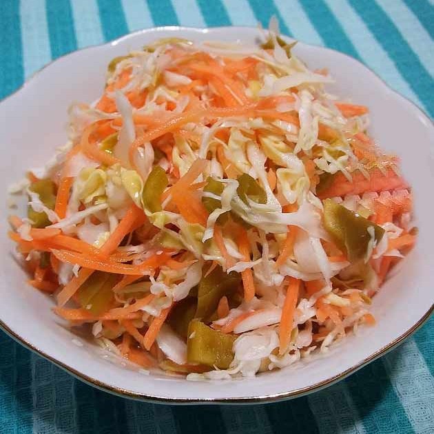 ترشی کلم سفید وهویج مجلسی،یک کیلویی گیلان.رشت