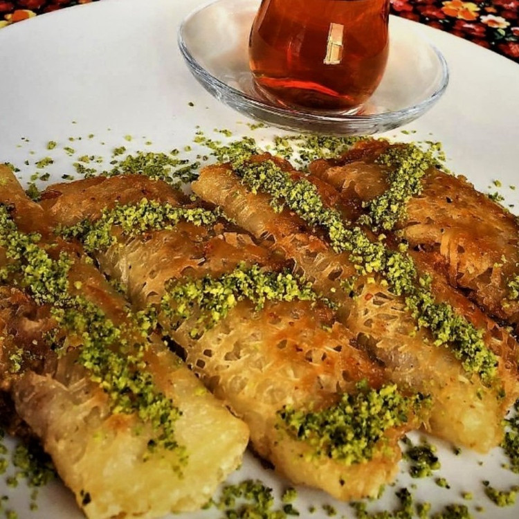 رشته خشکار پرمغزوپرملات،رشته وخوشکار 10عددی گیلان.رشت