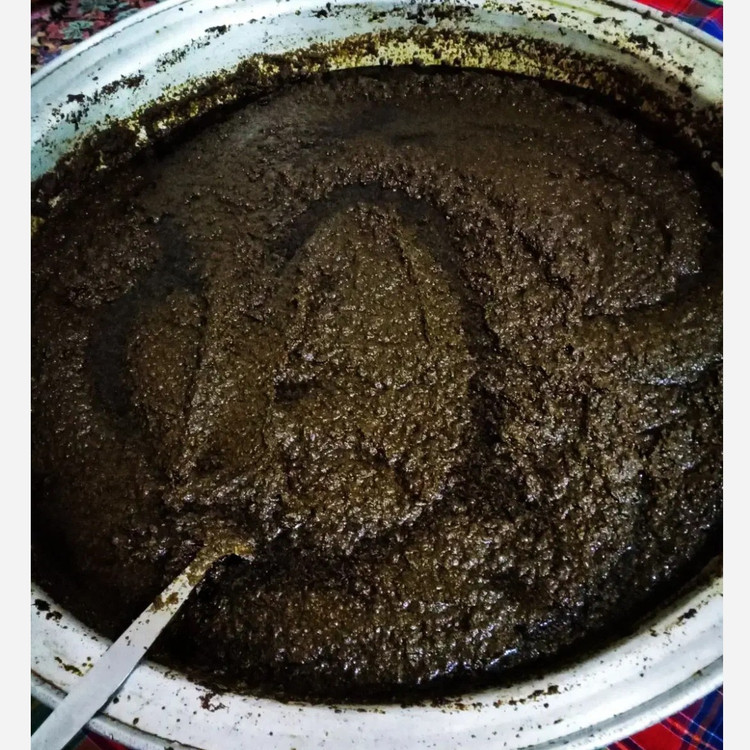 سبزی قورمه محلی،پرسرخ،یک کیلویی،گیلان.رشت