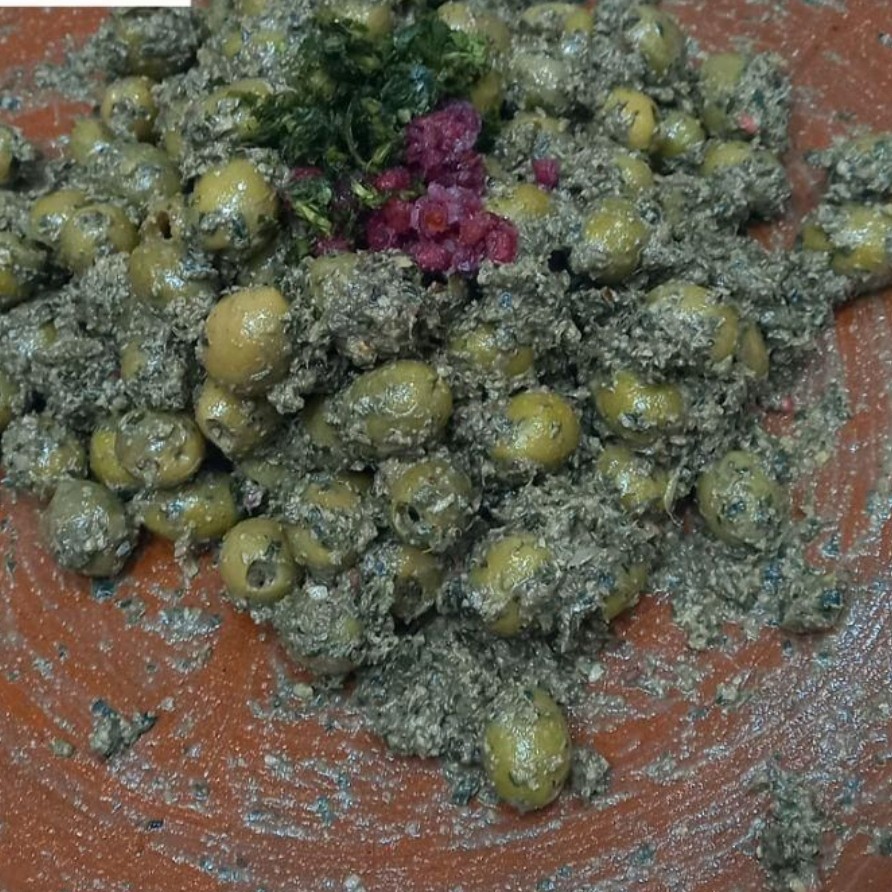 زیتون پرورده درجه یک،خانگی وپرسبزی،یک کیلویی ،گیلان.رشت